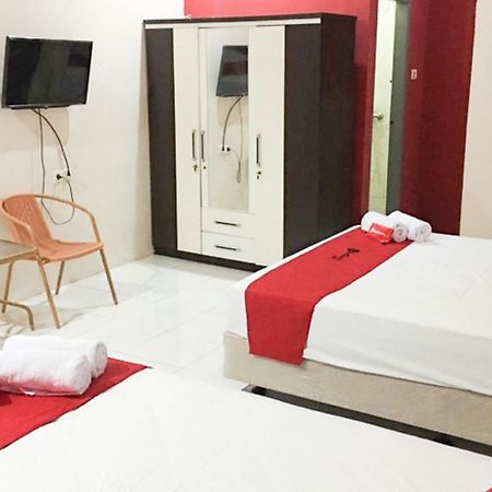 Reddoorz @ Simpang Lima Jupiter Hotel Sorong Eksteriør billede