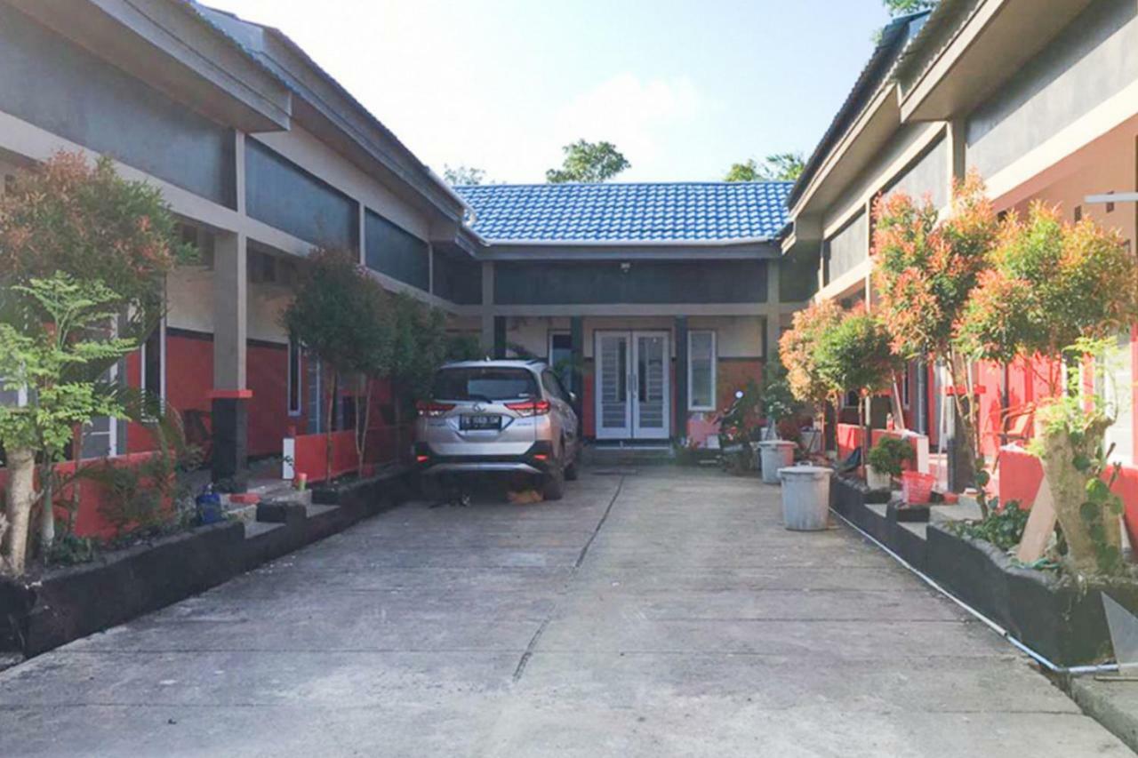Reddoorz @ Simpang Lima Jupiter Hotel Sorong Eksteriør billede
